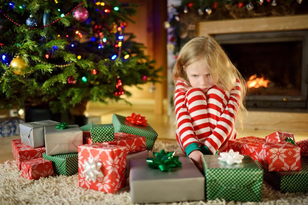 Does your child ask during the holidays? Experts reveal ways parents can tackle gift greed